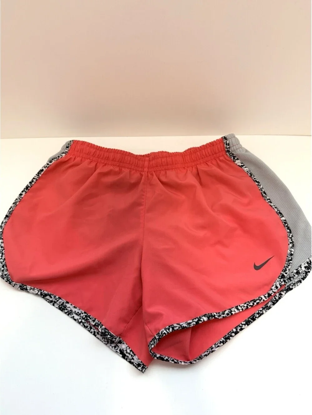 Nike Dri-FIT Women’s Athletic Running Shorts Pink Gray Lined Size M